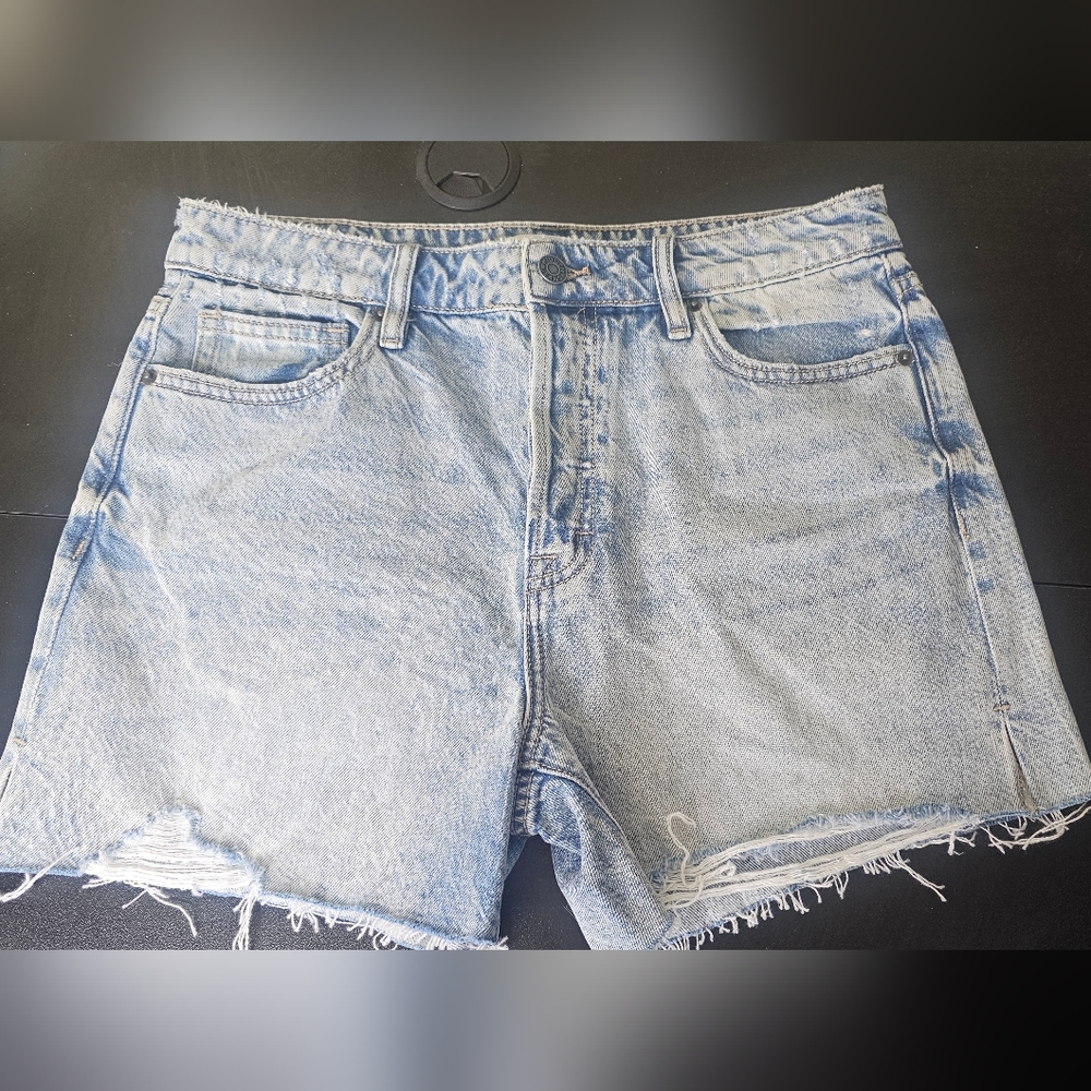 NWT Women's Hidden Jean Shorts - Sofie Mom Short Size Large